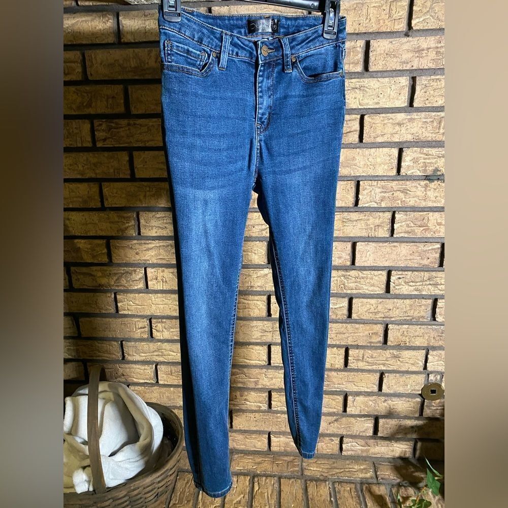 ‎Skinny jeans